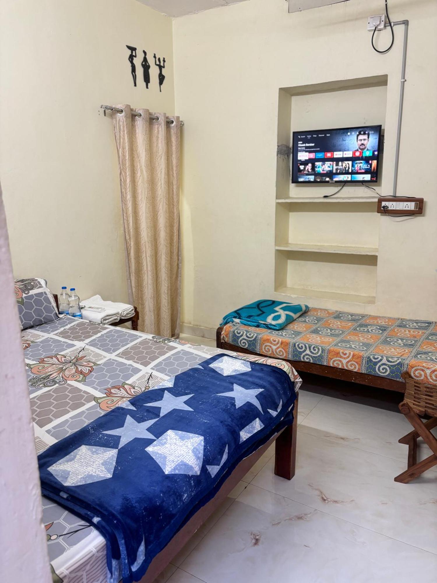 Mahesh Guest House ฮัมปี ภายนอก รูปภาพ
